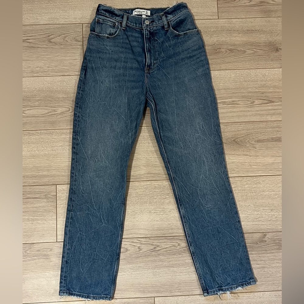 Abercrombie 90s Straight Ultra High Rise Jeans